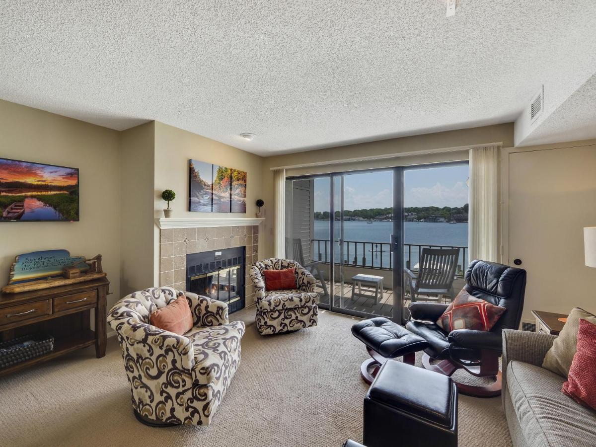 228 Edgewater Inn Charlevoix Extérieur photo