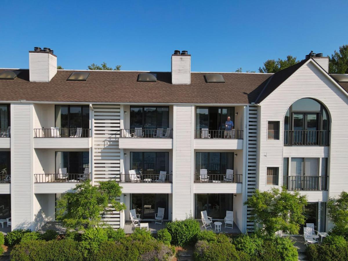 228 Edgewater Inn Charlevoix Extérieur photo